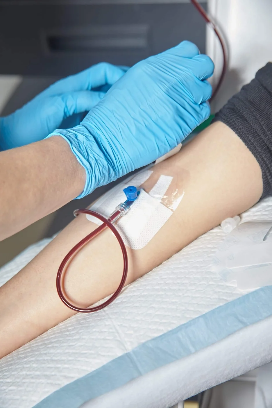 Extracción de sangre con jeringa intravenosa